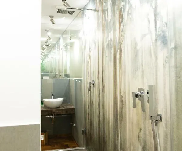 Hadrianus Temple - The Venue Collection בית הארחה 4*