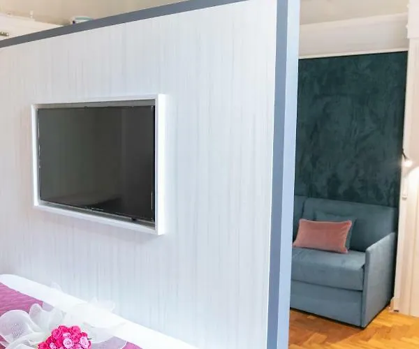 Hadrianus Temple - The Venue Collection